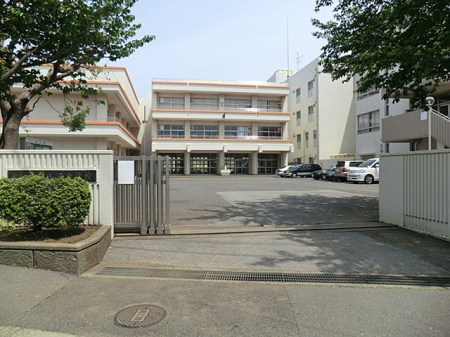 ���ӊ��@���w�Z 550m �D���s���юR���쏬�w�Z