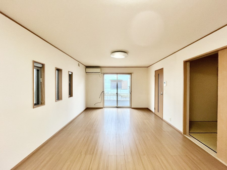 ���̑����ρ@�Ƒ������R�ƏW�܂�e���̃X�y�[�X�ɂȂ肻���@