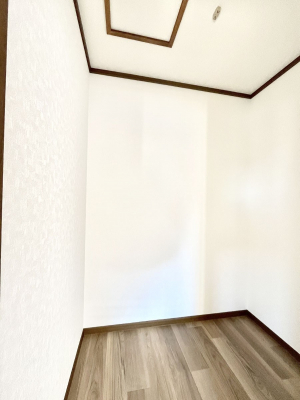 ���[�@�����Ղ�̎��[�X�y�[�X�ŉ��K�ɕ�点���� 