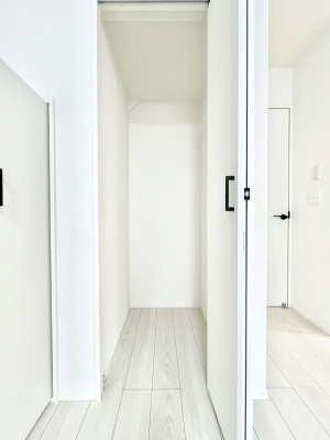 ���̑����ρ@�L�b�`���ɂ̓p���g���[�I�H�ނ̃X�g�b�N�͂������A���p�i�̎��[�Ȃǎg�����͂��낢��I