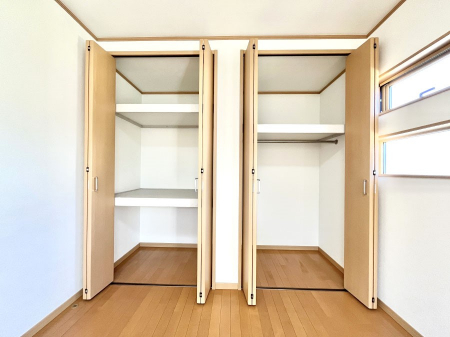 ���[�@�����Ղ�̎��[�X�y�[�X�ŉ��K�ɕ�点���� 