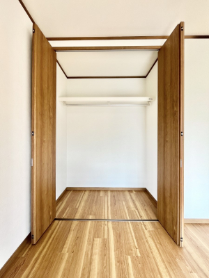 ���[�@�m���̃N���[�[�b�g�B���s��������̂Ō���̈ߗނ�����������܂�܂��B