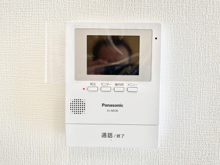 ���̑����ρ@�K��҂���ڂł킩��A���S�̂s�u���j�^�[�t���C���^�[�t�H��