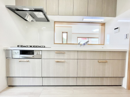 �L�b�`���@���r���O�ŗV�Ԃ��q�l�������Ȃ��炨�������ł���ΖʃL�b�`��