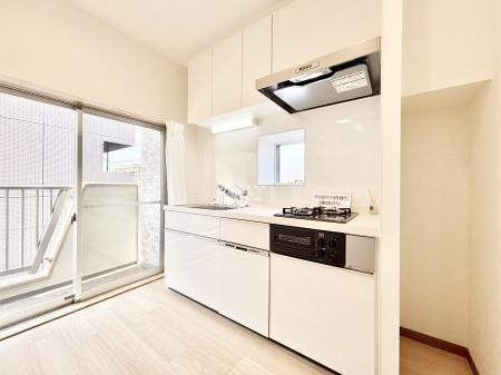 �L�b�`���@�������������I�ɁA�y�����I�V�X�e���L�b�`��