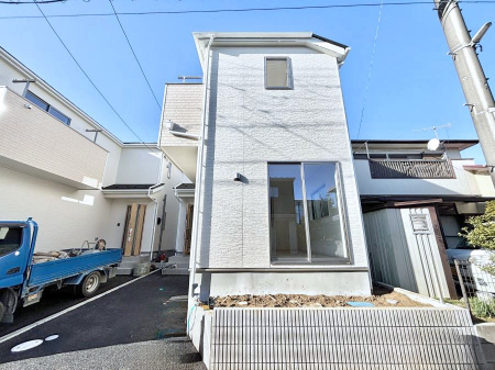 ���n�O�ώʐ^�@�O�ρ`Exterior�`�@���ӂɂ͊w�Z�┃���{�݂����萶���A�q��ĂɓK���������L�����Ă��܂��I�u�i�Z�n�v�Ƃ��āA�����̂����w�����ł͂Ȃ��A���ӂ̊���ʊw�ł���w�Z�ɂ��Ă������k���������I