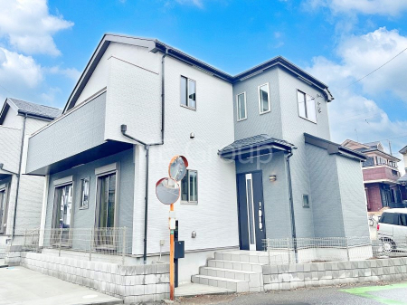 ���n�O�ώʐ^�@�������ꂽ�O�ρA�㎿�ȏZ��Ԃ��L���鎺���͉i�����S���ĉ߂�����Z���ł��B