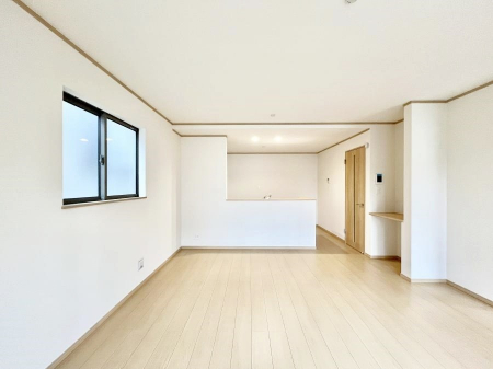 ���̑����ρ@�V���v���ȃf�U�C���Ȃ̂ŃC���e���A���l����̂��y���݂ł���