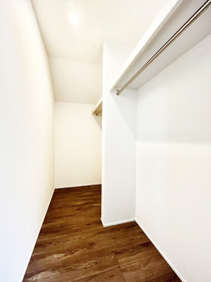 ���̑��@�G�߂̈ߗނ��X�b�L�����[�I��e�ʂ̎��[�͂����͓I��WIC�t���ł��B