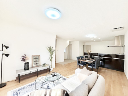 ���r���O�@�������������͋C�̂k�c�j�͉Ƒ��݂�Ȃ̉��K���