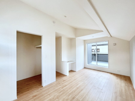 ���̑����ρ@�����`Bed Room�`  �u��������������l�v�Ƃ��v�w�ł�����肭�낰��Q���B  �����̉Ǝ��₨�d���ɔ�ꂽ���̓t�J�t�J�̃x�b�g�Ŗ�����Ă��������B�e���r��{�I�������Ă����K�ȍL����������