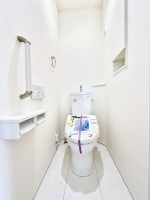 �g�C���@�����`Toilet�`�@�Y��E�X�b�L���E���K�ȃE�H�V�����b�g�t�g�C���ł��낰���Ԃł��B�g�C���͖����g�킴��𓾂Ȃ����́B����������ۂ������ł��ˁB�g�C����2��������̂Œ��̍��G���ɕ֗��ł��I