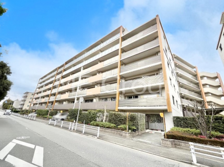 ���n�O�ώʐ^�@�O�ρ`Exterior�`�@���ӂɂ͊w�Z�┃���{�݂����萶���A�q��ĂɓK���������L�����Ă��܂��I�u�i�Z�n�v�Ƃ��āA�����̂����w�����ł͂Ȃ��A���ӂ̊���ʊw�ł���w�Z�ɂ��Ă������k���������I