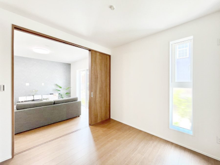 ���̑����ρ@�������P�������`Bed Room�`�@���r���O�����̗m���B�����ˉ����LDK�Ɨm������̗��p�ł���I����߂ēƗ�������ԂƂ��Ă����p���z�̌b�݂���������A���������ʕ����ƂĂ��ǂ��Z�܂���