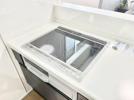 ���̑����ρ@�ݔ����P������IH�N�b�L���O�q�[�^�[�͓V�̒����ʂ��t���b�g�Ȃ̂Œ�����̓T�b�ƈ�@�����邾���I