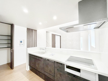 �L�b�`���@��Ƃ肠��L�b�`���ł͂��Ƒ��Ɗy�������������ł��܂��B