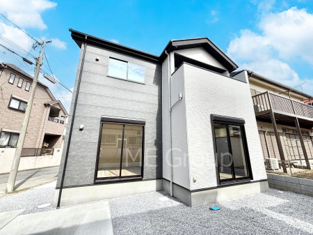 ���n�O�ώʐ^�@�O�ρ`Exterior�`�@��s���œ���̃X���[���C�t���΂Ɉ͂܂ꂽ�y�n�͓s��̌�����Y���ꂻ���B�l�G��ʂ��Ď��R�ƐG�ꍇ����X�|�b�g�����ӂɂ͐��肾������I�Z�݂����Ȃ�ƁB��炵�������B