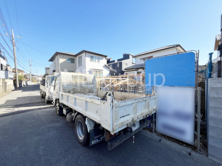 ���n�O�ώʐ^�@�O�ρ`Exterior�` �O�ʓ��H�F �Z��n�ɂȂ��Ă���̂Ŏԗʂ����Ȃ��A�Â��ȗ��n�ł��B�q��Ċ����ǍD�ł������ӊ������킹�Ă��ē������Ē����܂��B���C�y�ɂ��₢���킹���������B