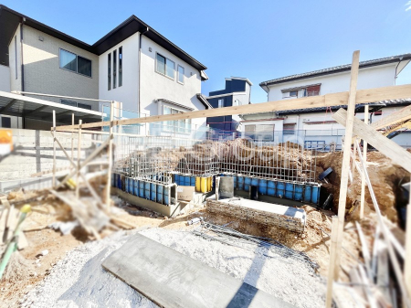 ���n�O�ώʐ^�@�O�ρ�2�������`Exterior�`�@��ˌ��Ă̑傫�ȃ����b�g�́A�����B�́u�y�n�v���u���R�Ɂv�g���鎖�ł��B�K�[�f�j���O��c�h�x�C�Ԃ�o�C�N�̎�ȂǗl�X�ȗp�r�ŗ��p�ł��܂��B