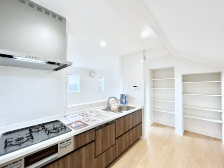 �L�b�`���@�u�₩�ȕ����ʂ蔲���閾�邢�L�b�`���͑�e�ʎ��[�ł���p���g���[�t��