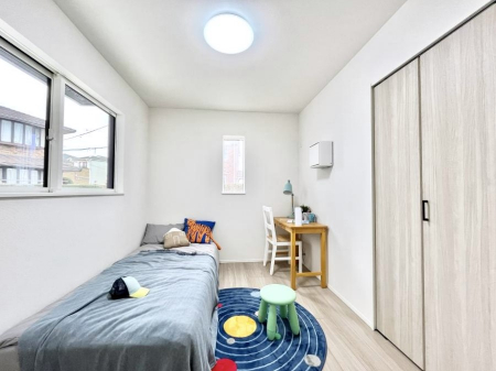 �Q���@�����`Bed Room�`�@�������������̂��ˌ��Ẵ����b�g�ł��B���Ƒ������������ƂŎ苷�Ɋ����Ă����Z�܂����ˌ��Ăł͊e�����v���C�o�V�[��ۂ��Ƃ��ł��܂��B�Z�܂��ɂ�Ƃ肪���܂�S�������b�N�X�ł��܂���