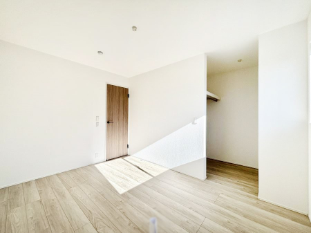 ���̑����ρ@�����`Bed Room�`  �u��������������l�v�Ƃ��v�w�ł�����肭�낰��Q���B  �����̉Ǝ��₨�d���ɔ�ꂽ���̓t�J�t�J�̃x�b�g�Ŗ�����Ă��������B�e���r��{�I�������Ă����K�ȍL����������