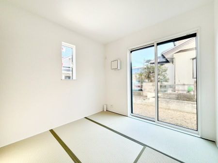 ���̑����ρ@�����`Japanese Room�`  �a���������ʂȎ��ԁA��炩�ȏt�̂��炩�Ȏ��A�~�͂�̎��������炷�z�Ƃ������ԁA�o��N���ɂ���ĕ\���ς�����ʂȏꏊ�A�Ƒ��݂�Ȃ̂��C�ɓ���̋�ԁB  