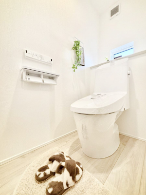 �g�C���@�����`Toilet�`�@�Y��E�X�b�L���E���K�ȃE�H�V�����b�g�t�g�C���ł��낰���Ԃł��B�g�C���͖����g�킴��𓾂Ȃ����́B����������ۂ������ł��ˁB�g�C����2��������̂Œ��̍��G���ɕ֗��ł��I