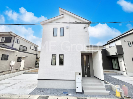 ���n�O�ώʐ^�@�O�ρ��Q�������`Exterior�`  �ՐÂȏZ��n�Ŏq��ĉƑ��Ƀs�b�^���B  �����̂��U�������K�ȗ΂Ɍb�܂ꂽ�G���A�ŁA���R�ɕ�܂ꂽ���₩�ȕ�炵���������邽�߂́A��Ƃ肠��Z���������Ă��܂��B