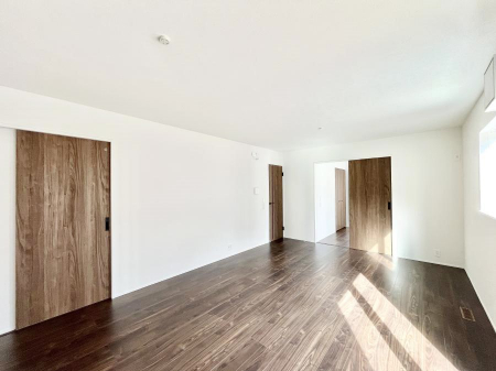 ���̑����ρ@�������Q�������`Living�`�@�����ɂ݂͂�Ȃ��W���A�H���Ɗy������b���n�܂�B�b�ɖ����ɂȂ肷���āA��������Y��锼�߂��ɂȂ��Ă��܂��B����ȑ��̊Ԃ̍K�������������Ă����ꏊ�ł��肽���B