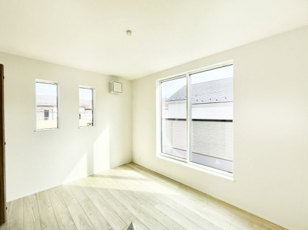 �Q���@�������P�������`Bed Room�`�@�}���V�����ƈႢ�������������̂��ˌ��Ẵ����b�g�ł��B���Ƒ������������ƂŎ苷�Ɋ����Ă����Z�܂����ˌ��Ăł͊e�����v���C�o�V�[��ۂ��Ƃ��ł��܂��B