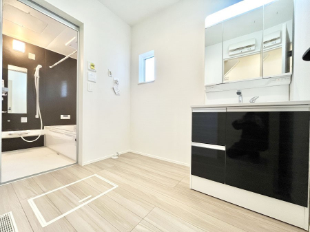 ���̑��@�������̂�����K��Ԃł��B�����̐g�x�x���C�����ǂ����g�������܂��B 