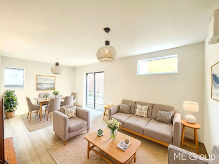 ���r���O�@���Ƒ��̓��₩�Șb�����ŕ�܂�閾�邢���r���O  ���Ƌ��CG�ł�