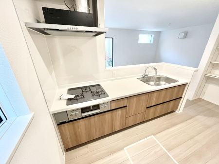 �L�b�`���@���������Ȃ���ł����Ƒ��Ƃ̉�b���y���߂�ΖʃL�b�`��