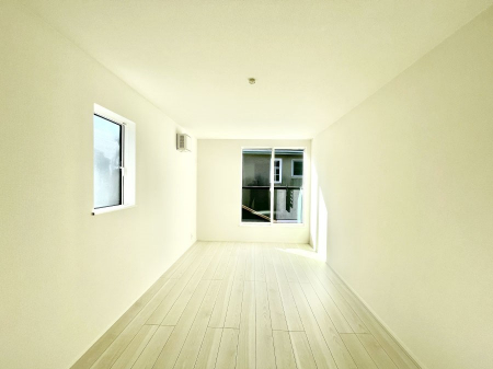 ���̑����ρ@�o���R�j�[���J�������v���X���Ă����m��