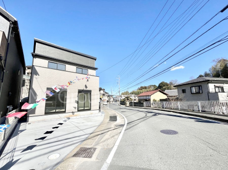 ���n�O�ώʐ^�@�O�ʓ��H�͂�����Ɛ�������Ă��܂�  