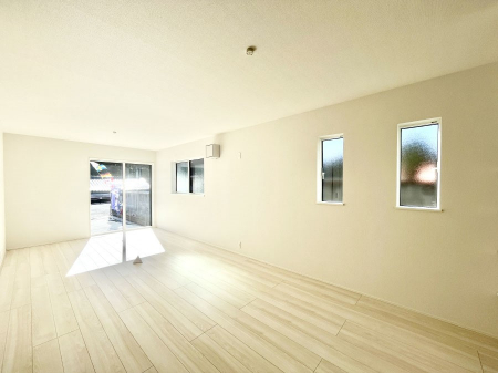 ���̑����ρ@���邢�z���������A�����̕��͋C�ɖ��������_�C�j���O�B   