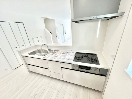 �L�b�`���@���������Ȃ���ł����Ƒ��Ƃ̉�b���y���߂�ΖʃL�b�`��