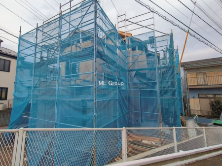 ���n�O�ώʐ^�@�`Exterior�`�@�ՐÂȏZ��n�Ŏq��ĉƑ��Ƀs�b�^���B�����̂��U�������K�ȗ΂Ɍb�܂ꂽ�G���A�ŁA���R�ɕ�܂ꂽ���₩�ȕ�炵���������邽�߂́A��Ƃ肠��Z���������Ă��܂��B