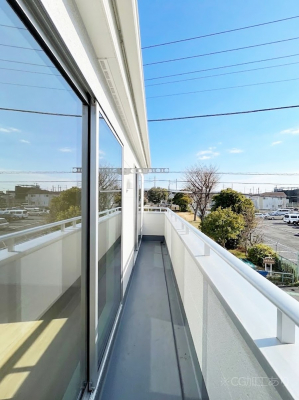 �o���R�j�[�@�����`Balcony�`  �o���R�j�[�͉������z���������݁A���z�c����󕨂��C�����悭�������Ƃ��ł��܂��B  �g���₷���J���I�ȃo���R�j�[�ł����z�����������Ղ�~�蒍���A�o���R�j�[�t���Z�܂��B  