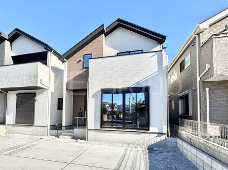 ���n�O�ώʐ^�@�����Ղ�̗z���ƊJ�����ɕ�܂�閾�邢�Z�܂�  