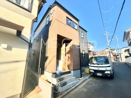 ���n�O�ώʐ^�@�O�ρ`Exterior�`�@��s���œ���̃X���[���C�t���΂Ɉ͂܂ꂽ�y�n�͓s��̌�����Y���ꂻ���B�l�G��ʂ��Ď��R�ƐG�ꍇ����X�|�b�g�����ӂɂ͐��肾������I�Z�݂����Ȃ�ƁB��炵�������B