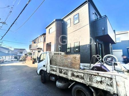 ���n�O�ώʐ^�@�O�ρ`Exterior�` �O�ʓ��H�F �Z��n�ɂȂ��Ă���̂Ŏԗʂ����Ȃ��A�Â��ȗ��n�ł��B�q��Ċ����ǍD�ł������ӊ������킹�Ă��ē������Ē����܂��B���C�y�ɂ��₢���킹���������B