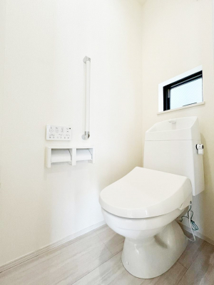 �g�C���@������C�������`Toilet�`�@�Y��E�X�b�L���E���K�ȃE�H�V�����b�g�t�g�C���ł��낰���Ԃł��B�̌������薾�邭�A���K��ԂƂȂ��Ă���܂��������g���ꏊ�����炱���̔z���ł��I