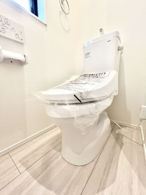 �g�C���@�g�C����1�K��2�K���ꂼ��ɔz�u����Ă��ĂƂĂ��֗��ł��B 