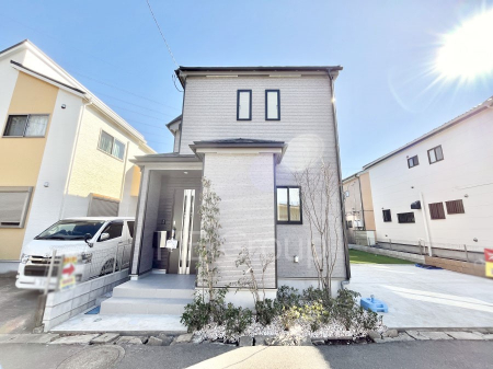 ���n�O�ώʐ^�@�O�ρ`Exterior�`�@���ӂɂ͊w�Z�┃���{�݂����萶���A�q��ĂɓK���������L�����Ă��܂��I�u�i�Z�n�v�Ƃ��āA�����̂����w�����ł͂Ȃ��A���ӂ̊���ʊw�ł���w�Z�ɂ��Ă������k���������I