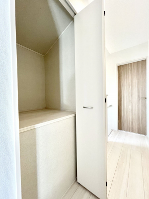 ���̑����ρ@�L�����[�B�|�������G�߂̏��������[���邱�Ƃ��ł��܂��B