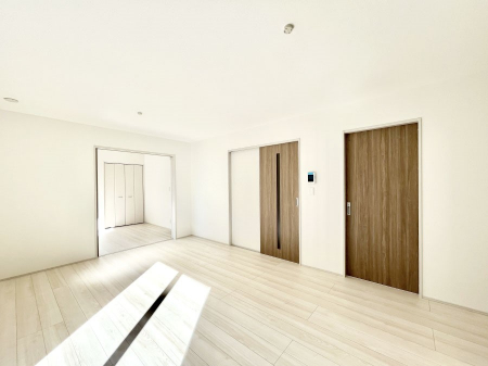 ���̑����ρ@�����`Living�`�@�����ɂ݂͂�Ȃ��W���A�H���Ɗy������b���n�܂�B�b�ɖ����ɂȂ肷���āA��������Y��锼�߂��ɂȂ��Ă��܂��B����ȑ��̊Ԃ̍K�������������Ă����ꏊ�ł��肽���B