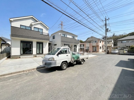 ���n�O�ώʐ^�@�O�ρ`Exterior�`�@�O�ʓ��H�F�쓌 6m �����A�k�� 6m �����@��w�̈�ˌ��Ă𒆐S�Ƃ����X���݂����R�Ƒ����A���ӂ͍��������������Ă��Ȃ��̂ŁA�΂̑����ՐÂȎ����������ł��B