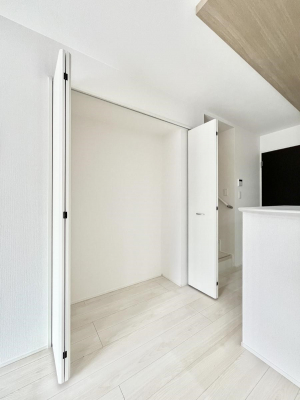 ���̑����ρ@�ݔ����Q�������L�b�`���ɂ̓p���g���[�I�H�ނ̃X�g�b�N�͂������A���p�i�̎��[�Ȃǎg�����͂��낢��I